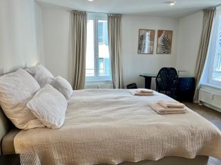 ROSIS HOME Geräumige Citywohnung im Herzen Schorndorfs - Ideal für Gruppen und Familen - Schorndorf - 5