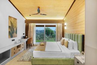 Serene 2BHK with Garden and Hilltop Jacuzzi - 3