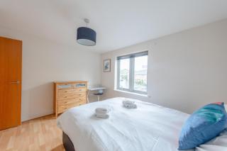 Spacious 2 Bedroom Apartment Near White City - Londres - 7