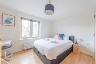 Spacious 2 Bedroom Apartment Near White City - Londres - 9