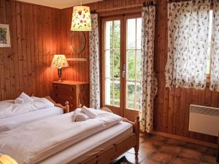 Chalet Chalet Les 3 Marmottes by Interhome - 1