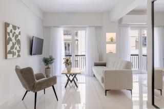 Warm Athenian 2BR Apartment by Acropolis Hill by UPSTREET - Athens - 0