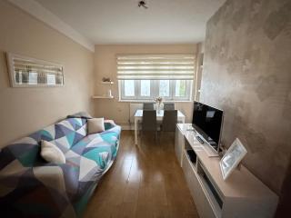 Homely 2BD Flat in the Heart of Bermondsey - 1