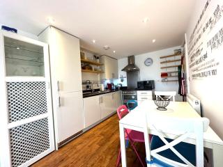 Modern & Ideally Located 2BD Flat Heart of Dalston - London - 6