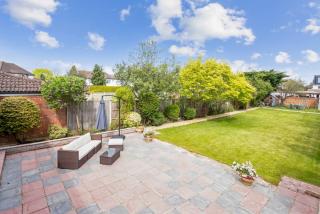 Luxury four bedroom home with large garden - Slough - 6