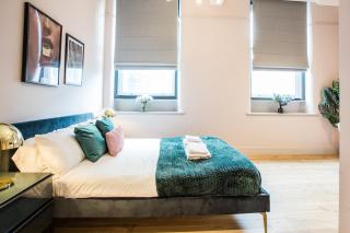 Elegant Chinatown Stay - Dining, Shops, Nightlife - Manchester - 6
