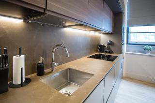 Elegant Chinatown Stay - Dining, Shops, Nightlife - Manchester - 5