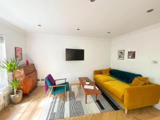 Wonderful 2BD Flat Opposite Victoria Park - 9