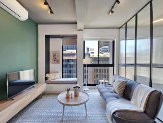 9th floor views, couples dream- wifi-pool - Cape Town - 5