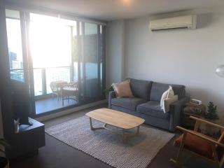 City Views Apt FREE Parking WIFI Gym Pool - Melbourne - 6