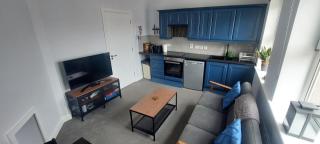 1BD City Pad Shop & Stroll - Dublin - 0