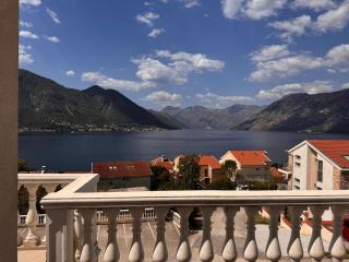 Fantastic sea view in Kotor - Dobrota - 9