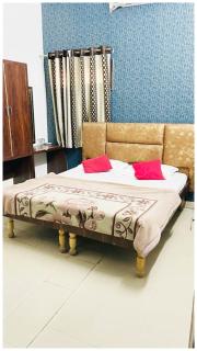 Amritsar Hotel R-A-M-N-E-E-K Near Bus Stand - Spacious Rooms With Free Wi-fi - Restaurant# Parking & Excellent Customer Service - Best Location In Amritsar - Amritsar - 5