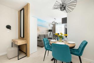 Seaside Apartment with Parking, Air Conditioning and Elevator Close to the Beach by Noclegi Renters - 3