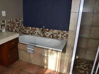 Riverview Spa Bed and Breakfast - Lanseria - 7