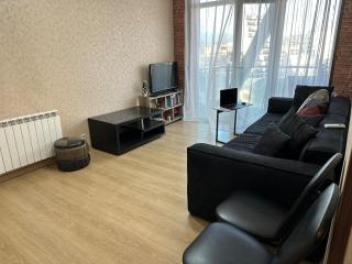 2-Bedroom Flat with Panoramic Views of Mtatsminda - 0