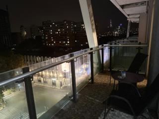 2-Bedroom Flat with Panoramic Views of Mtatsminda - 3