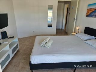 Blife Ceriya private rooms at Faro beach - Faro - 7