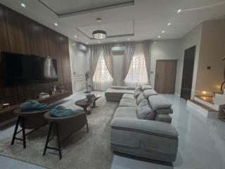 3bedroom Terrace stunning apartment in lekki - Lekki - 5