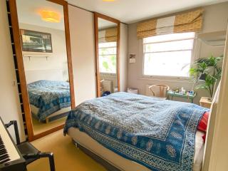 Quaint 1BD Flat Private Balcony West Kensington - Londra - 5