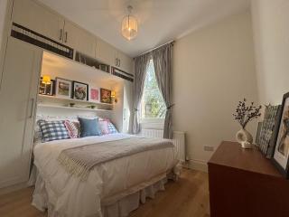 Vintage-Inspired 1BD Flat in De Beauvoir Town - 4