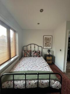 Inviting & Spacious 3BD Flat - Shadwell - London - 8