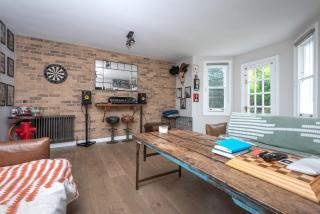 A truly stunning apartment in a wonderful location - London - 8