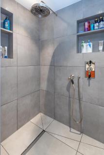 A truly stunning apartment in a wonderful location - London - 5