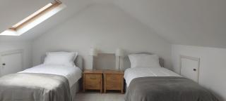 Bright Open Airy Living in Dublin 14 - Dundrum - 3