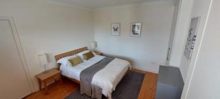 Bright Open Airy Living in Dublin 14 - Dundrum - 4