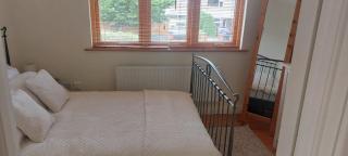 Bright Open Airy Living in Dublin 14 - 1