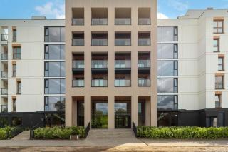 Elegant and Spacious Apartment with Parking & Gym by Renters Prestige - Danzig - 3