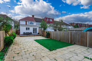 A wonderful and spacious house in a charming road - 5