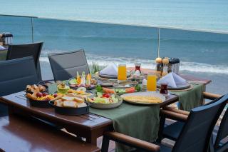 Tropic Beach Club & Resort - Side - Side - 8