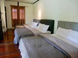 Homestay The Wooden Port Dickson - Port Dickson - 1