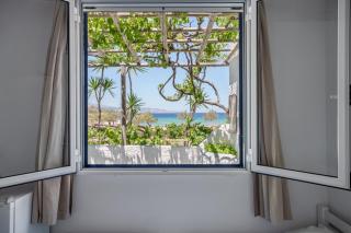 Martin's Beach House - 6