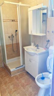 Myrtle Two Bedroom Apartment - 8