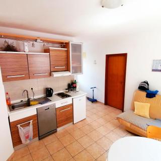 Myrtle Two Bedroom Apartment - 7