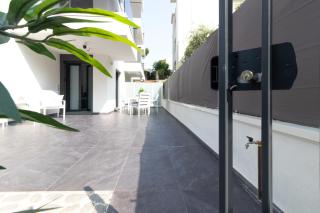 Monkey house - 9