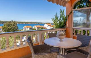 Lovely Apartment In Barbat Na Rabu - 0
