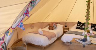 Broadleaves Luxury Glamping - Ticknall - 1