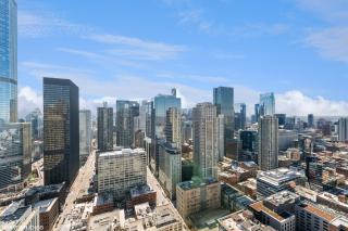 The Penthouse at Grand Plaza - Chicago - 9
