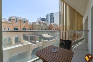 Vogue Spacious Two Bedroom in Pulse Smart Residence JVC with Balcony and access to rooftop swimming pool - 9