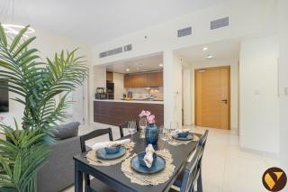 Vogue Spacious Two Bedroom in Pulse Smart Residence JVC with Balcony and access to rooftop swimming pool - 4