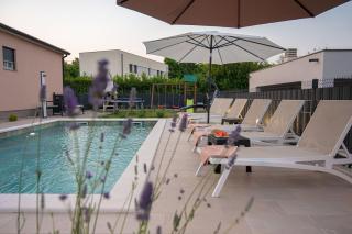 Poolside Holiday House - Labin - 6