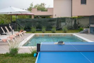 Poolside Holiday House - Labin - 5
