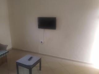 Royal Treat Hotel - - 8