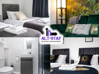 Alt-Stay Wakefield, M1 Junction 39 - Huge Kitchen Diner - Master En-suite - Free Parking & wi-Fi - Ideal For Contractors & Long Stays - - 0