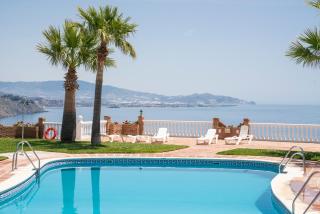 Lambda beach house piscina y parking - 0