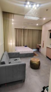 Luxury vibee, Budget pricee - Nuova Delhi - 0